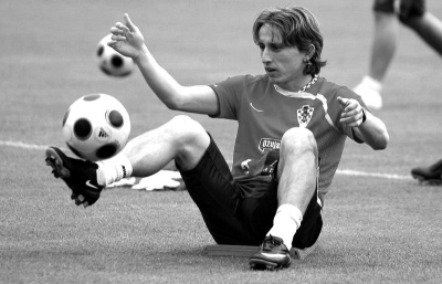 中超：上海海港3-1击败长春亚泰