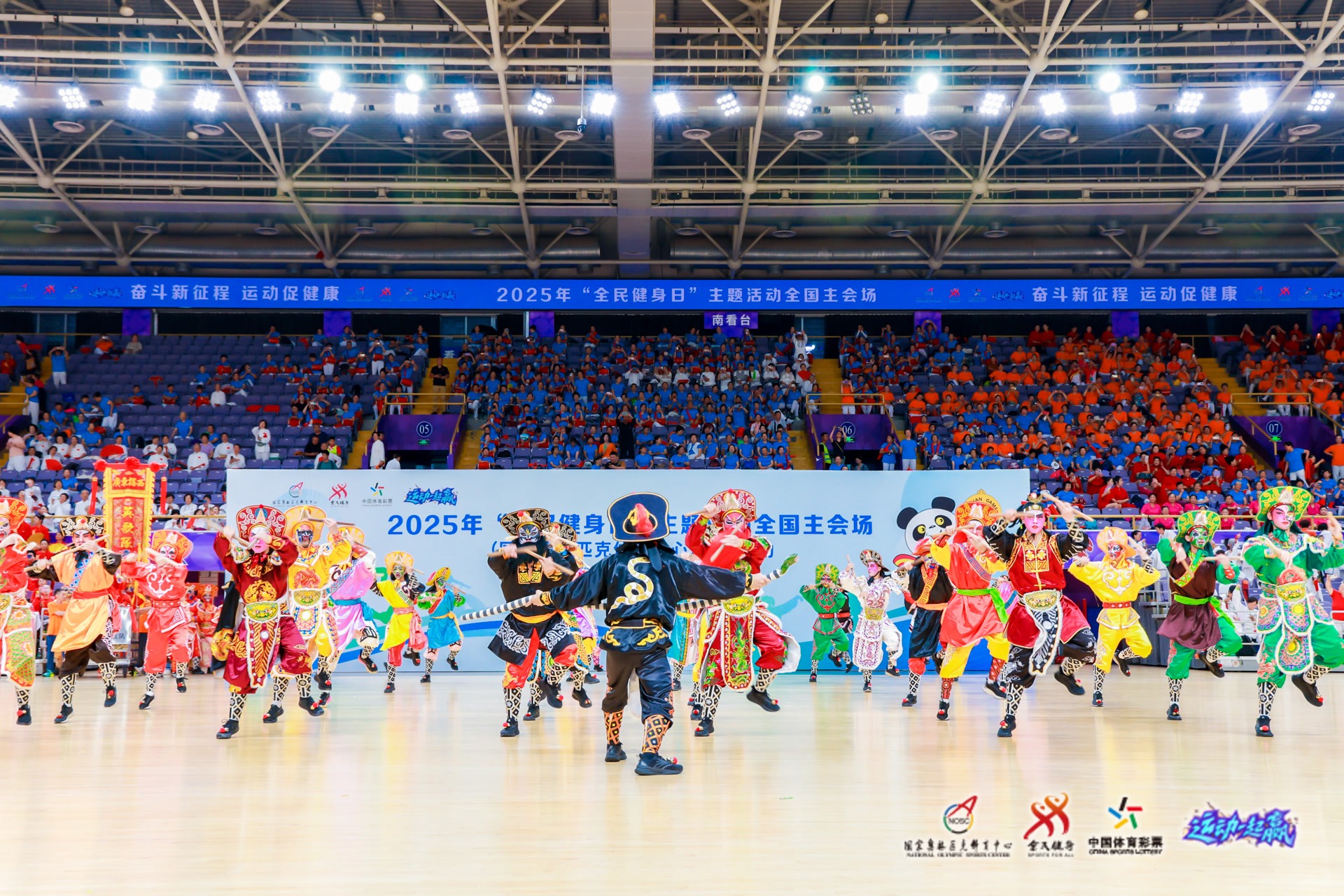 WTT总决赛：孙颖莎4-0横扫王艺迪，晋级八强